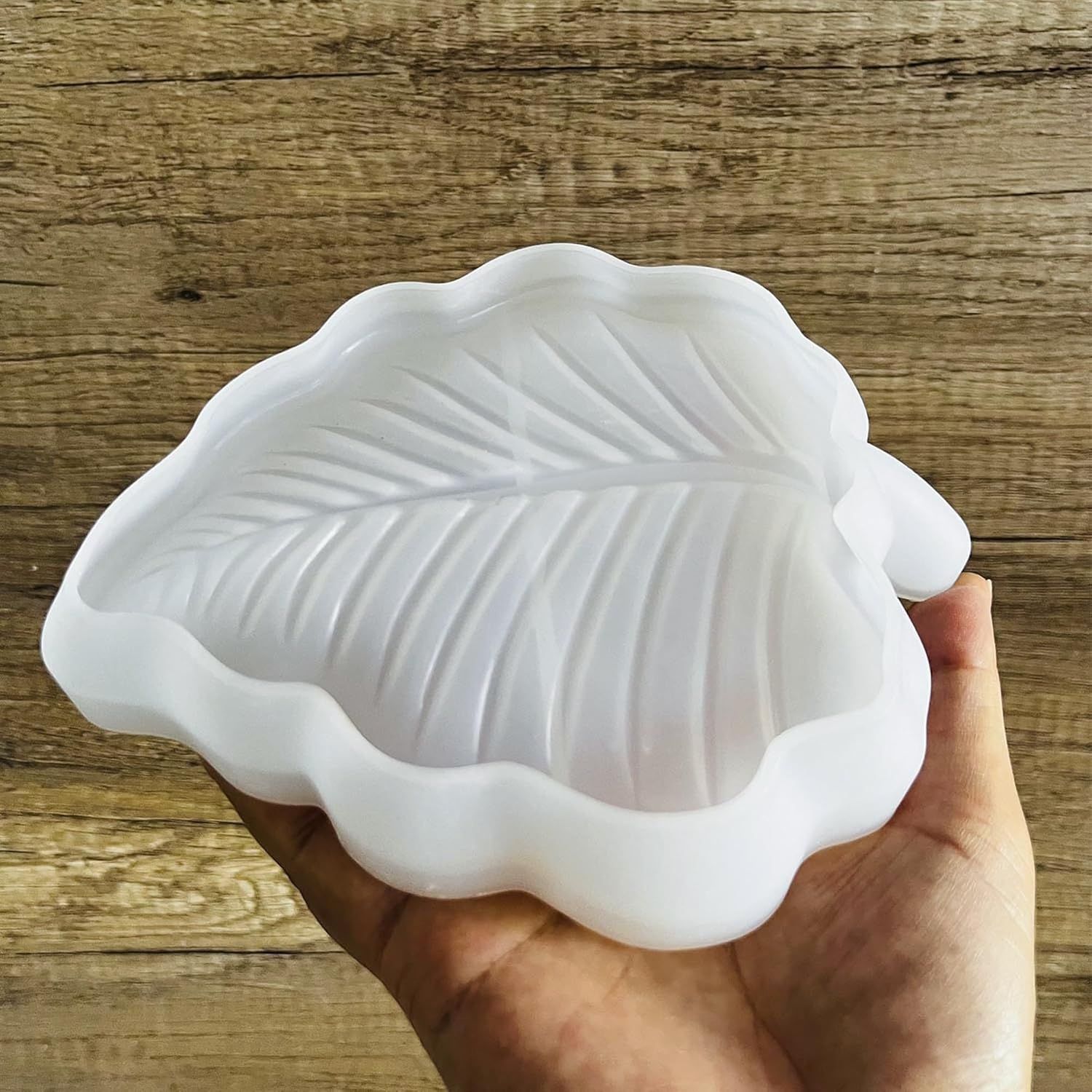 Leaf Silicone Molds for Resin, Large Tray Mold for Epoxy Resin, 3D Leaf Jewelry Plate, Concrete, Plaster, and Clay Casting Molds for Art, Storage Container, Trinket Dish, Home Decor - Image 2