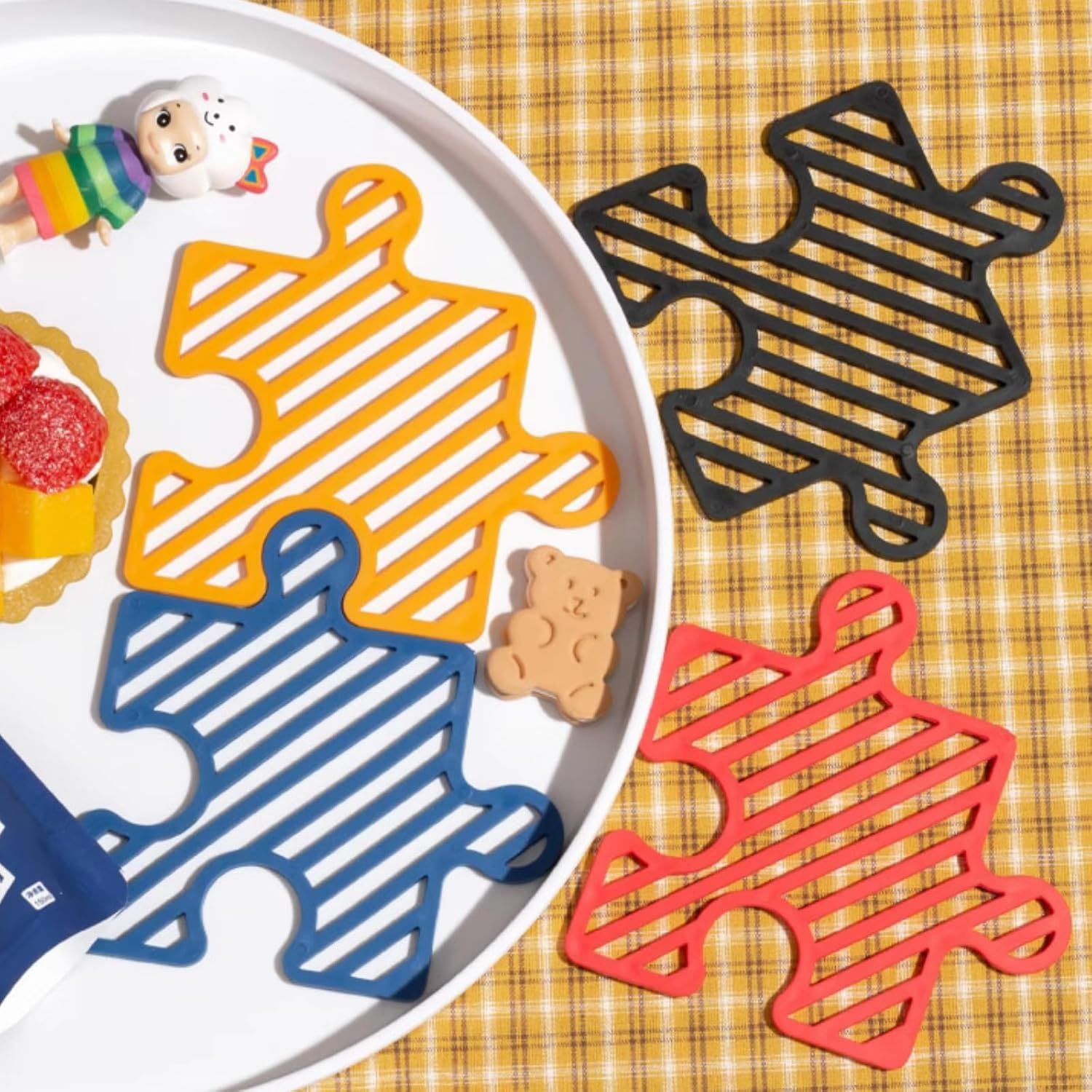 4 Pcs Creative Puzzle Shaped Heat Resistant Table Mat Set Insulated Coasters for Cups Bowls Pots Plates (Red Blue Orange Black,3.7x4.7 Inch) - Image 7