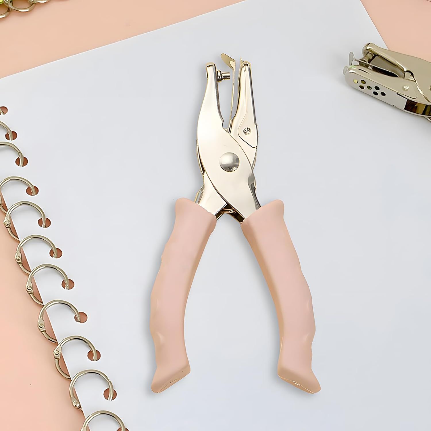 Single Hole Punch 1/4