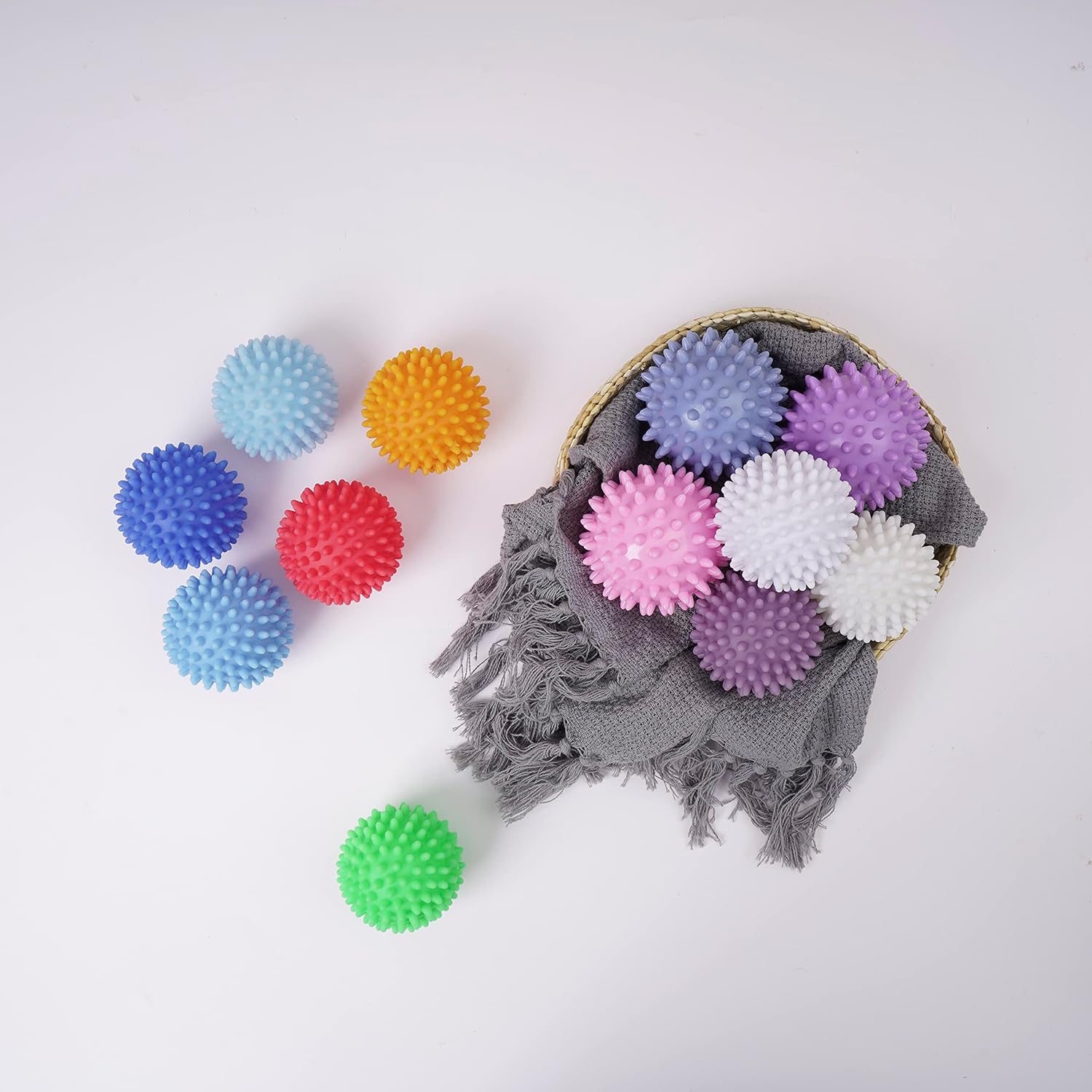 Reusable Laundry Dryer Balls - Eco Friendly Fabric Softener Alternatives Soften and Fluff Laundry Wrinkle Release(Set of 4 Random Color) - Image 5