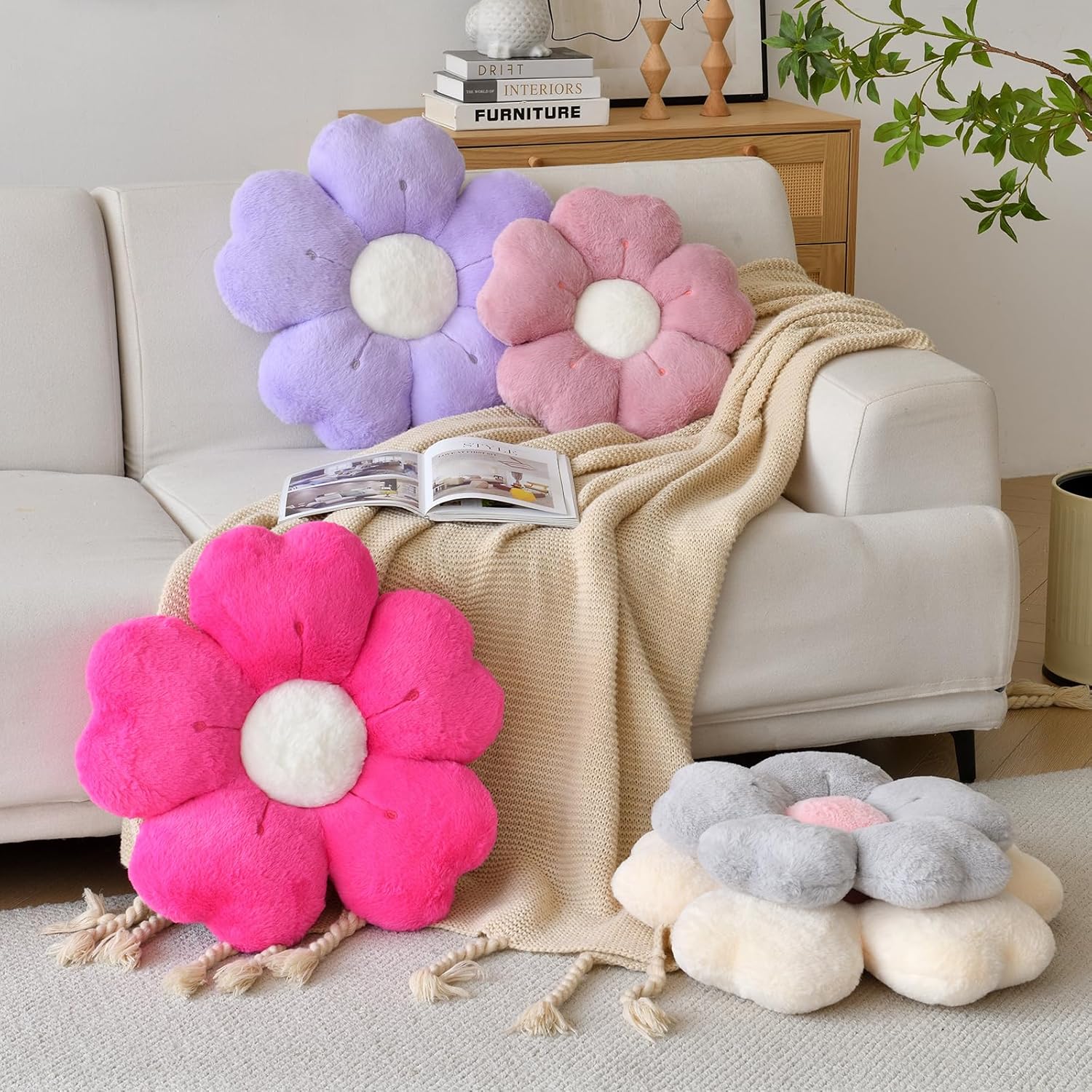 Flower Shaped Pillow, Cute Decorative Throw Pillow with Soft Artificial Rabbit Fur for Couch Bed Chair Floor, Flower Pillows Seating Cushions with Room Décor for Bedroom Living Room (14.9