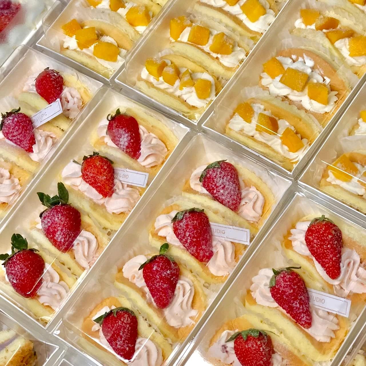 Charcuterie Boxes with Clear Lids, 50 Pack White Bakery Boxes, Cookie Boxes, Small Treat Boxes for Pastry, Sandwich, Cupcakes, Strawberries, Dessert To Go Containers - Image 8