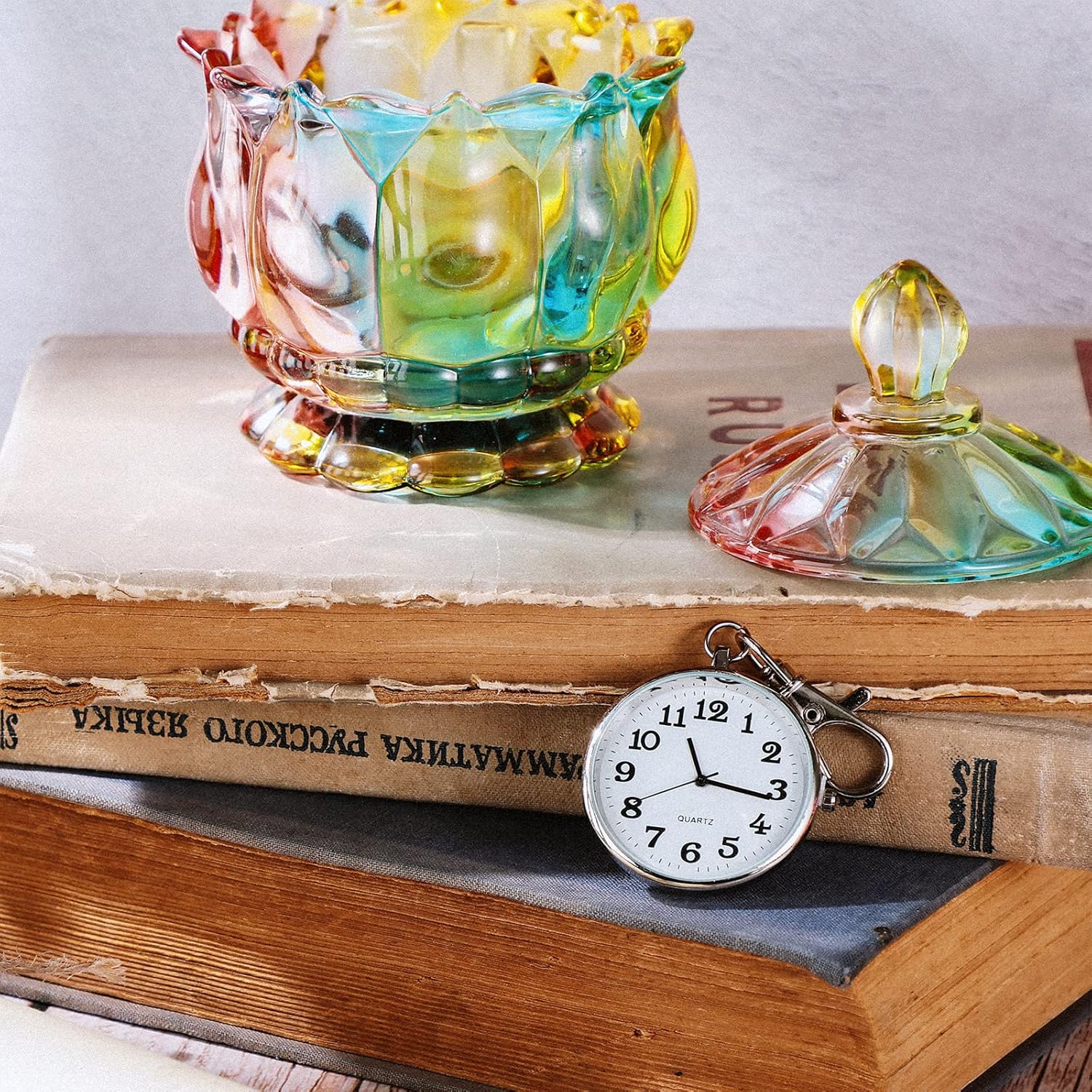 2 Pieces Quartz Pocket Watch with Key Buckle Round Keychain Clip on Watch Portable Unisex - Image 4