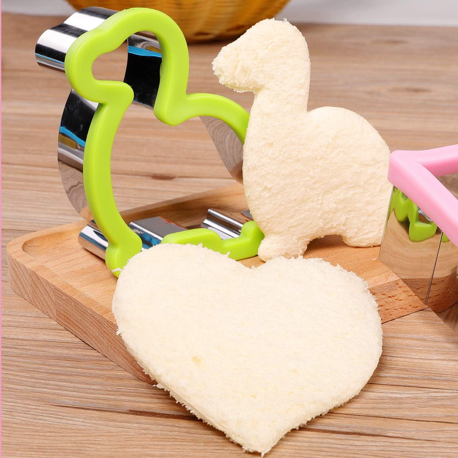 Stainless Steel Sandwiches Cutter Set, Dinosaur & Heart & Star Shapes Sandwiches Cutter Cookie Cutter -Food Grade Cookie Cutter Mold for Kids (Big+Medium, 8pack) - Image 6