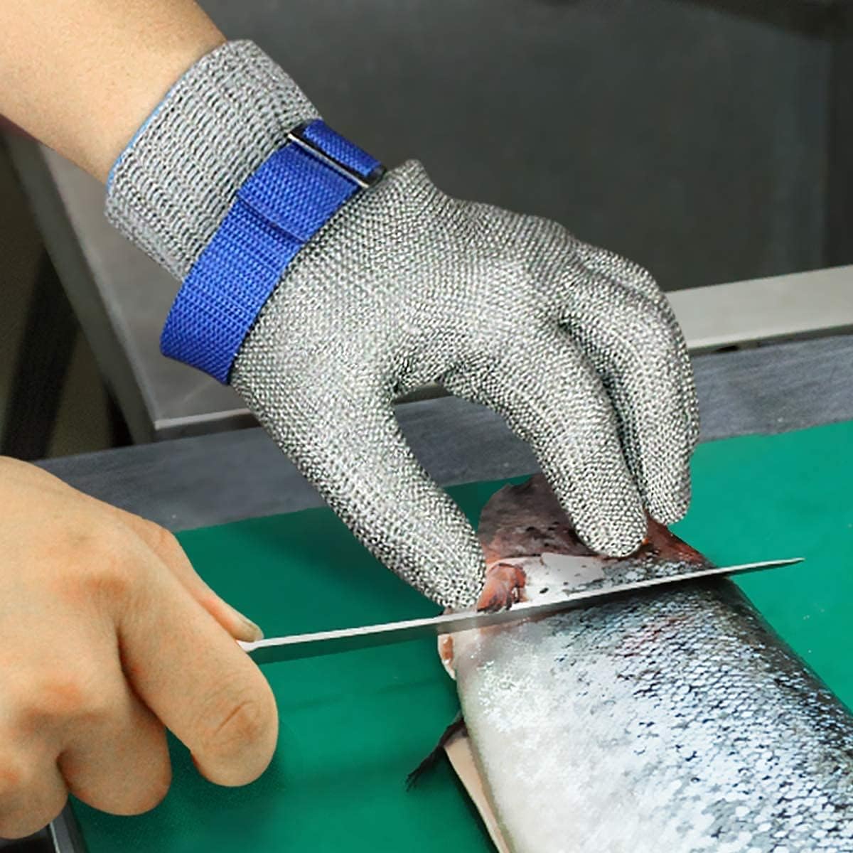 Level 9 Cut Resistant Gloves - Image 5