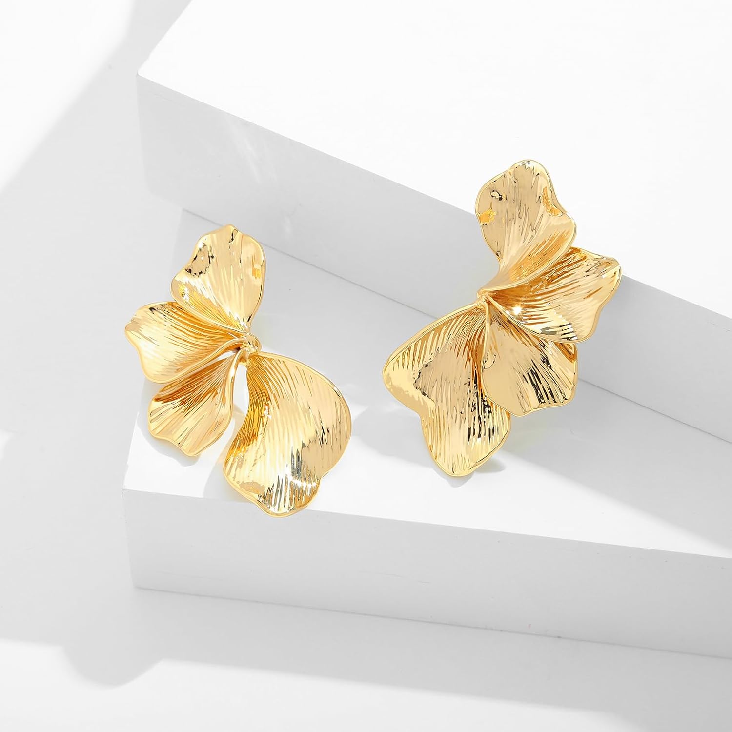 Gold Boho Ocean Earrings Shell Earrings Sea Shell Stud Earrings Beach Jewelry Gifts for Women - Image 4