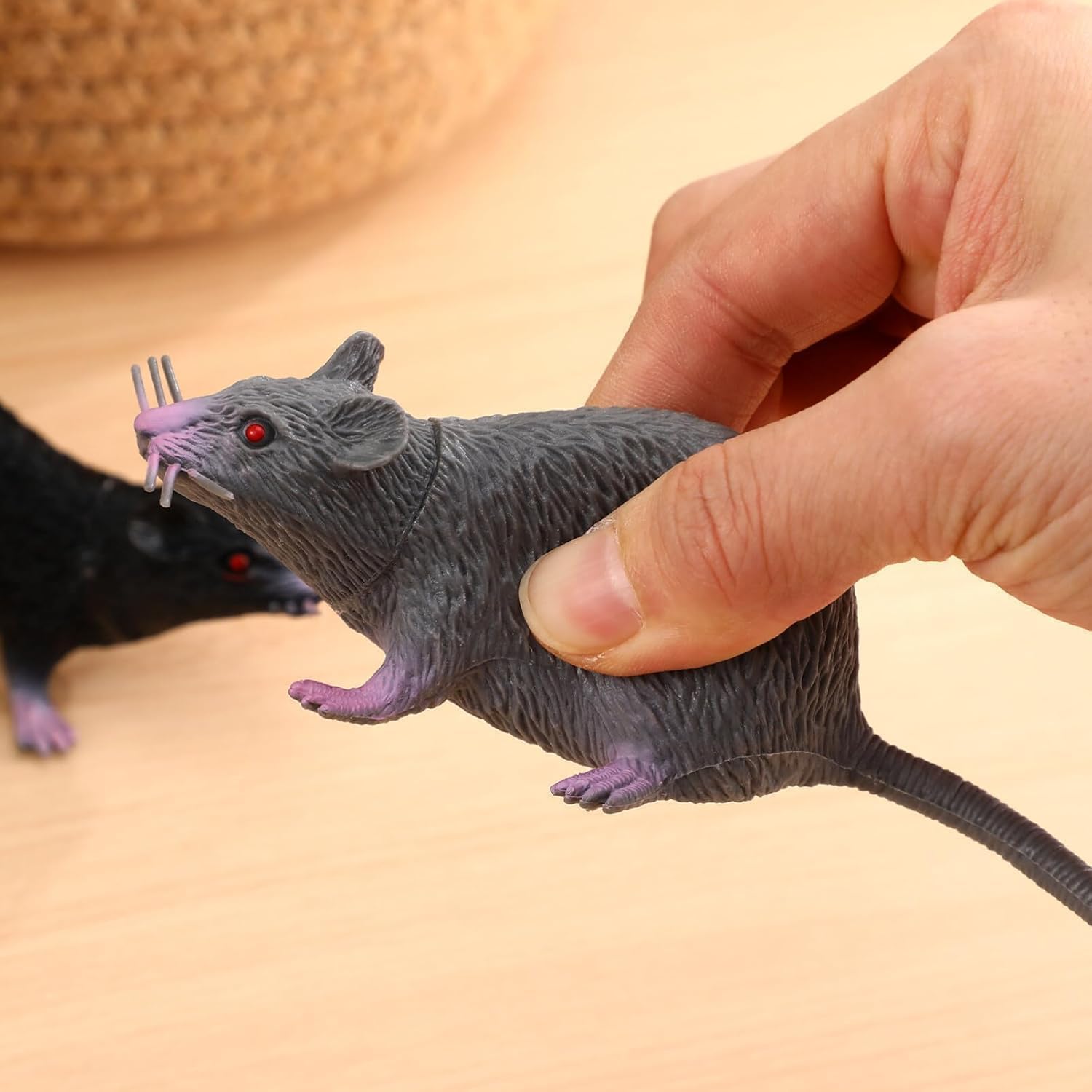 Realistic Fake Mouse Prop, Spooky Rat, Rubber Rat with Long Tail, Halloween and Prank Decoration - Image 5