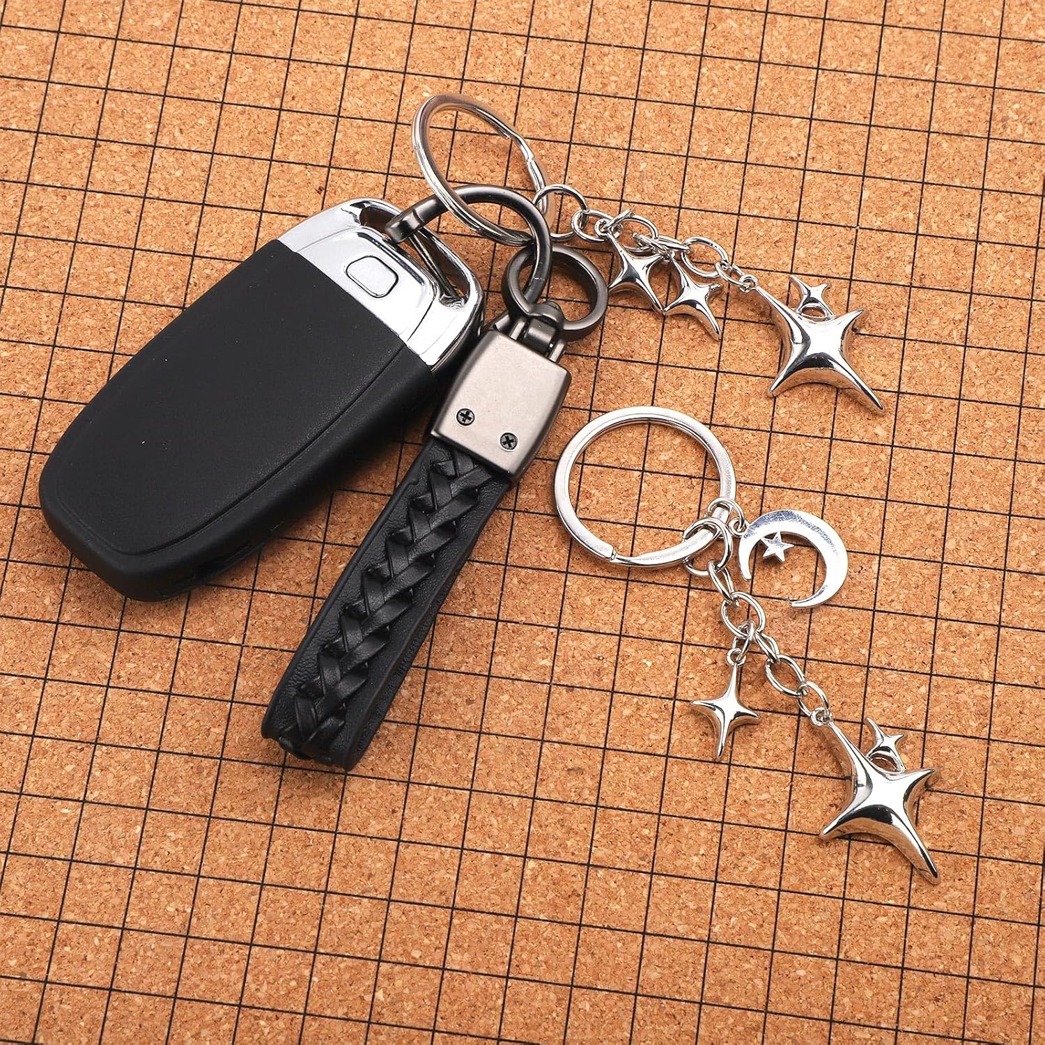 2pcs Cute Star Moon Keychains, Y2k Key Chain Charms Aesthetic Ring Bag Accessories Keychains for Purse Handbag Backpack Car Holder (2 Designs) - - Image 5