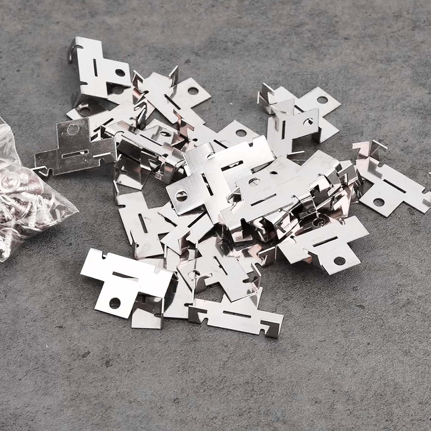 20pcs Recessed Light Clips,304 Stainless Steel Retrofit Downlight Housing C Clips with Self Tapping Screws for 5 to 6 Inch Cans - - Image 4