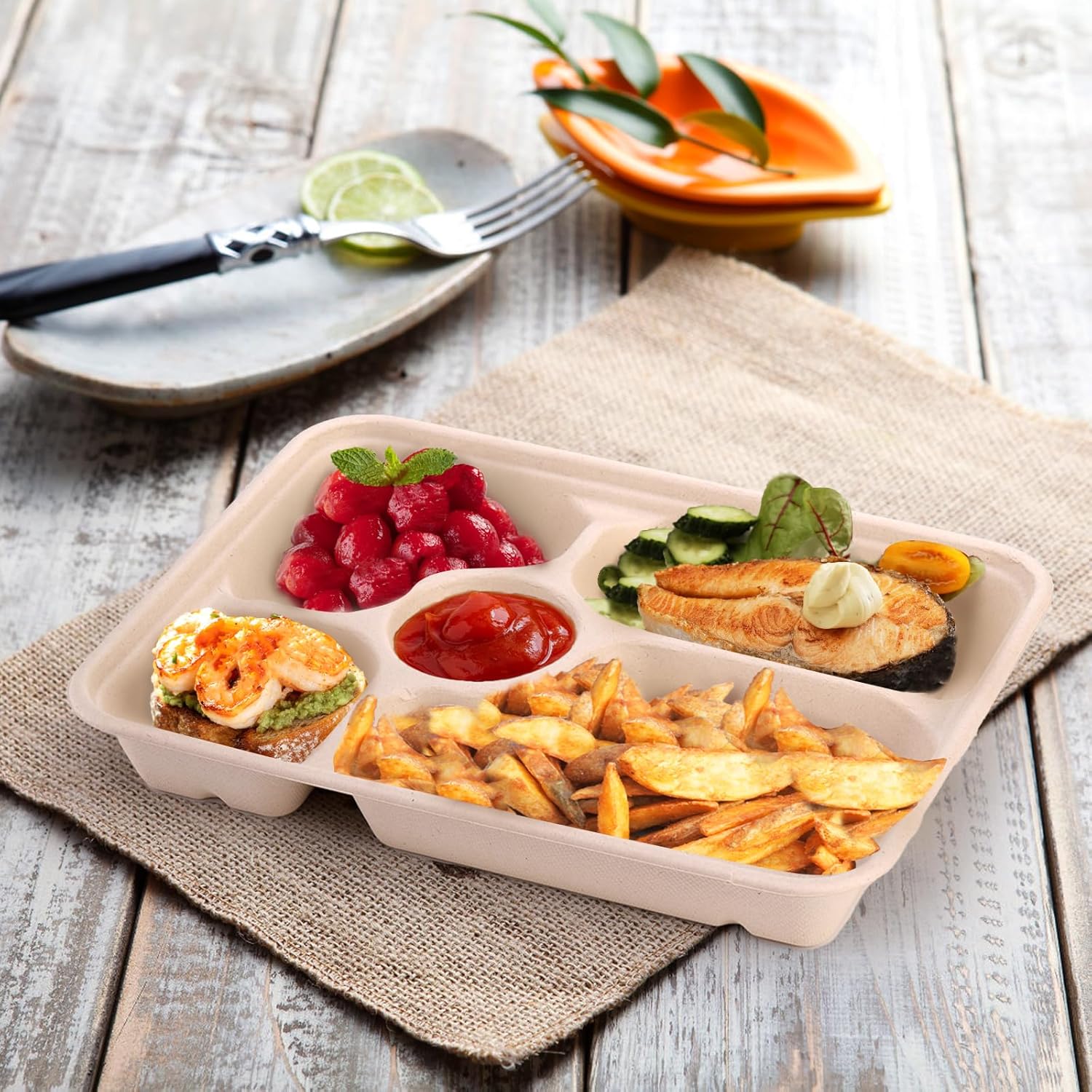 50 Pack 5 Compartment Disposable Paper Plates, 11