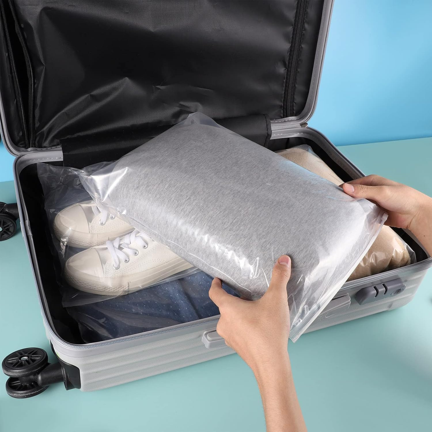 40 reusable travel zip lock bags - 40 x 30 cm - travel clothing bags - large transparent storage bags - plastic sealable clothing bags for clothes, shoes and cosmetics - Image 4