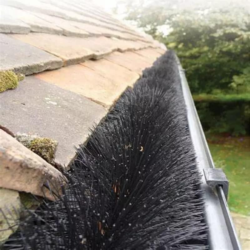 Gutter brush - Leaf catcher - Lead filter - Gutter drain cleaner - Leaf cleaner - Gutter unblocker - 4m x 100mm Black - Image 8