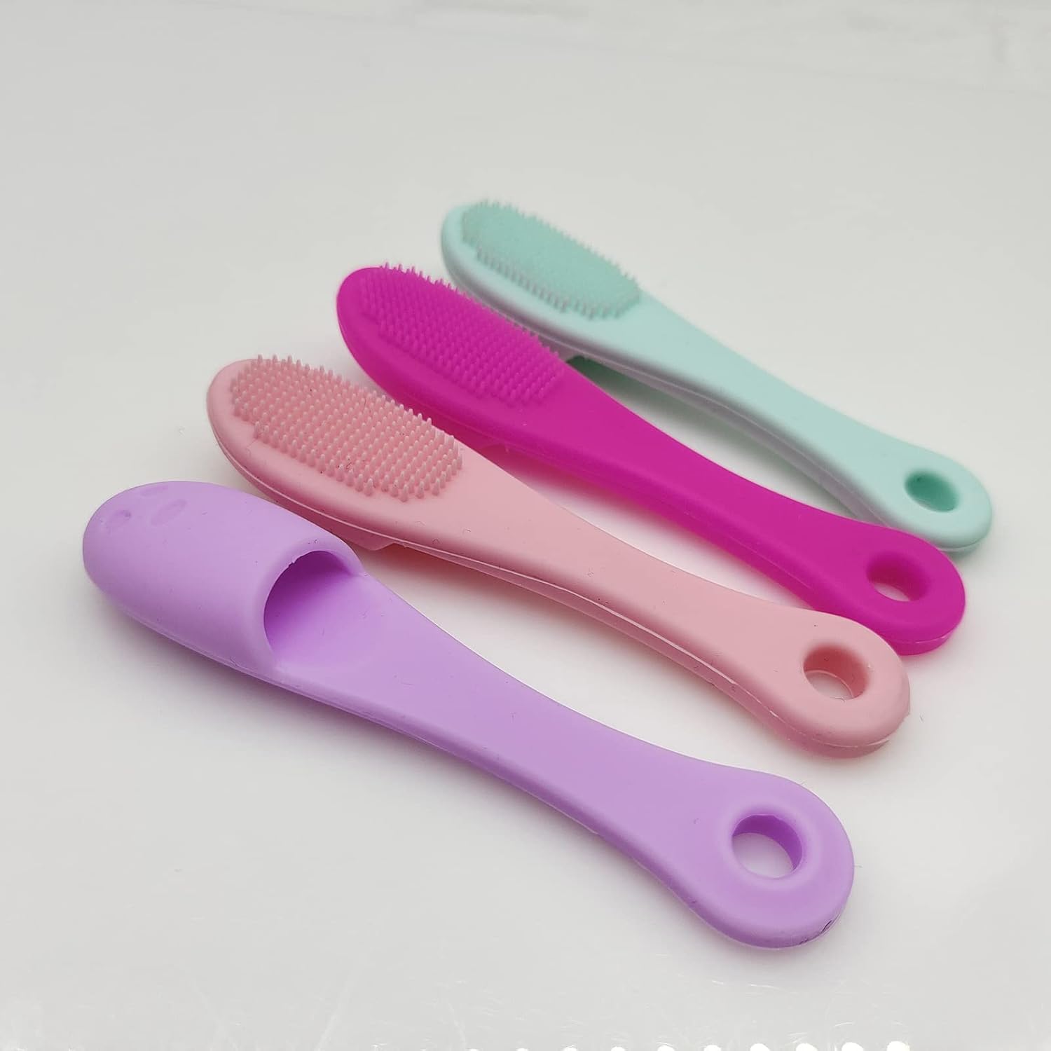Gentle silicone facial cleansing brush - Manual facial cleansing brush - Soft and effective cleansing and massage - 5-pack - Image 4