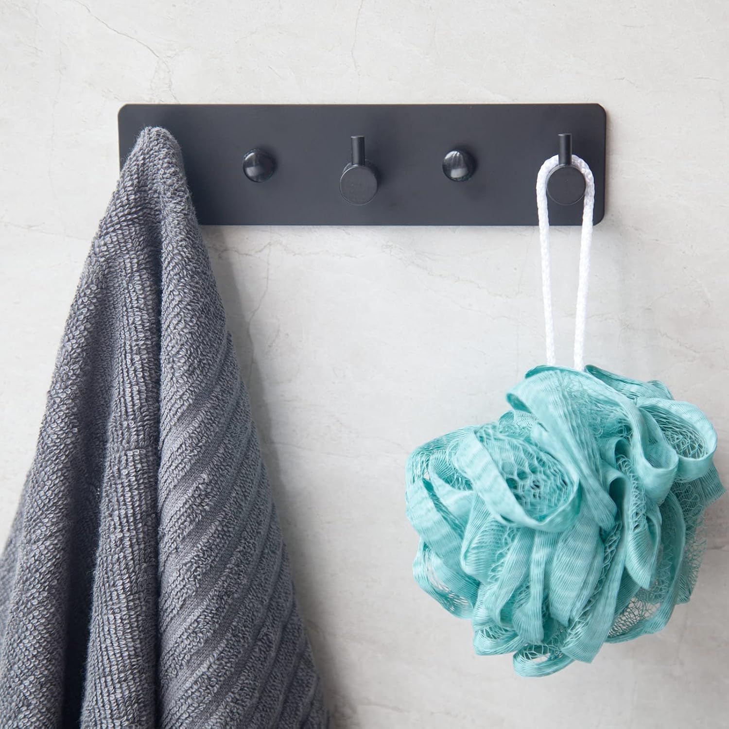 Black self-adhesive towel hooks - Bathroom on the wall - No drilling required - Specifically for shower areas - Heavy-duty wall hooks, self-adhesive towel rails - adhesive wall hooks - Stainless steel self-adhesive hooks - Suitable for kitchens-doors-keys - Image 6