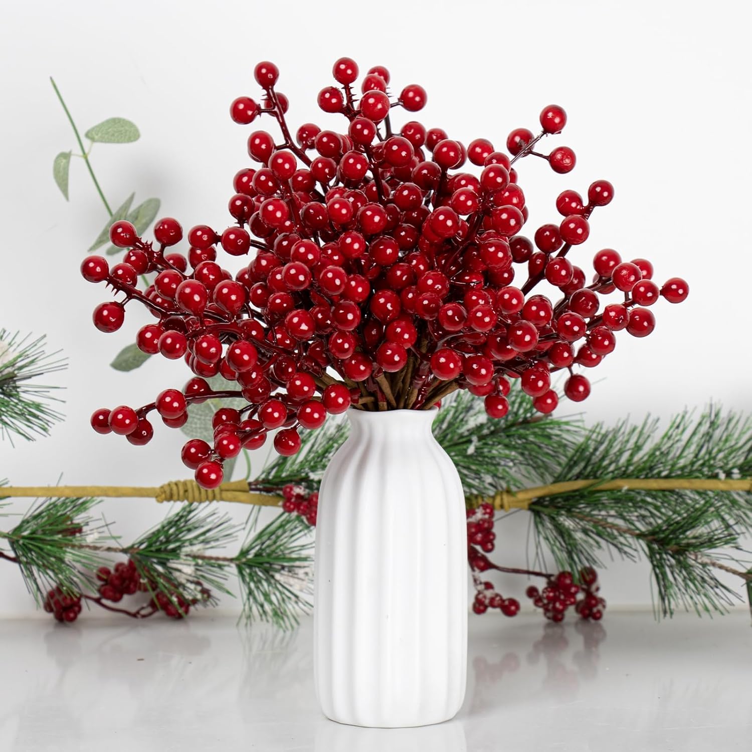 Christmas Tree Decoration - 32-pack - Artificial Red Berry Stems - 16.5 cm - Christmas Berries - Suitable for Christmas, Winter, Holiday, DIY, Decorations - Image 4