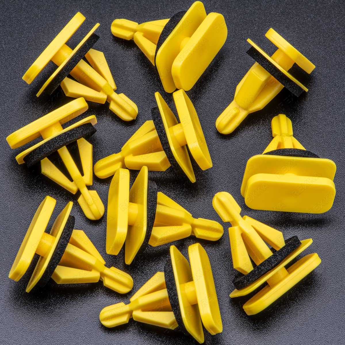Rexka 10pcs Rocker Wheel Opening Spoiler Moulding Clip 15864780 Compatible with GM Chevy Cadillac GMC Buick Sierra Silverado Acadia Traverse Equinox Camaro Trailblazer XT5 Enclave Envision - Image 1