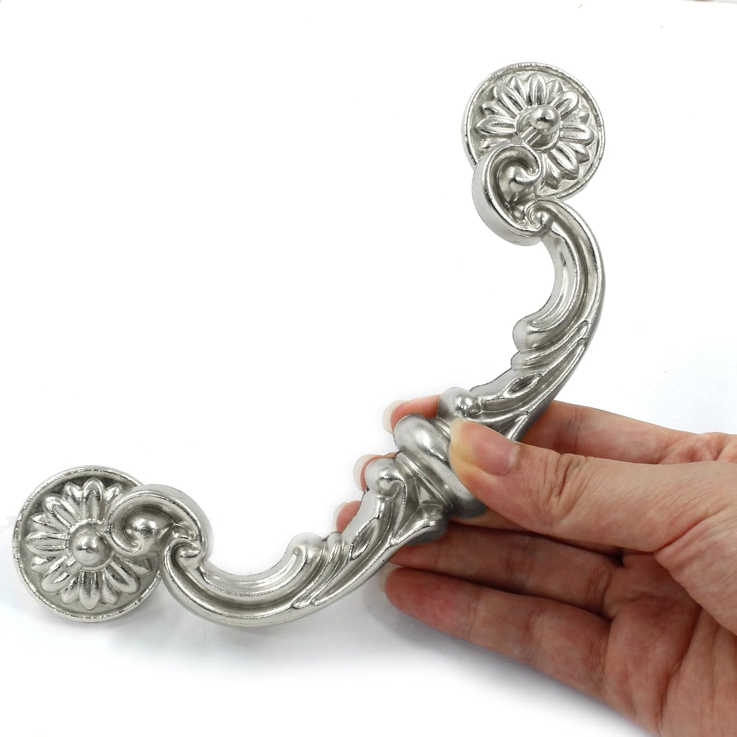 Biaungdo 4 Pcs 150 mm / 6 Inch Hole Center Pull Handles, Zinc Alloy Rustic Vintage Style Drop-Down Bail Swing Dresser Pull Handle Antique Drawer Handles for Kitchen, Cabinet (Silver) - Image 3
