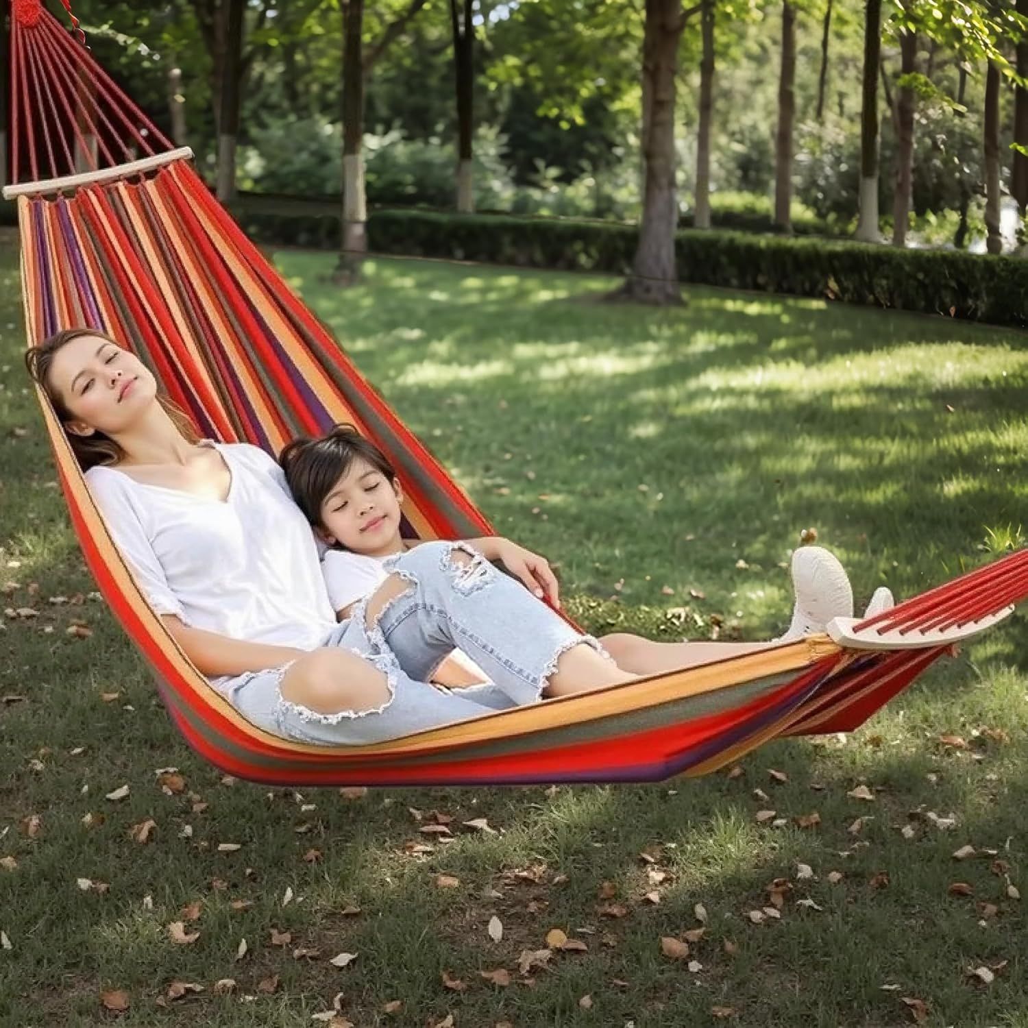 Portable Camping Hammock Lightweight Fabric Hammock for Backpacking, Beach, Patio, Backyard, Outdoor (Red) - Image 2