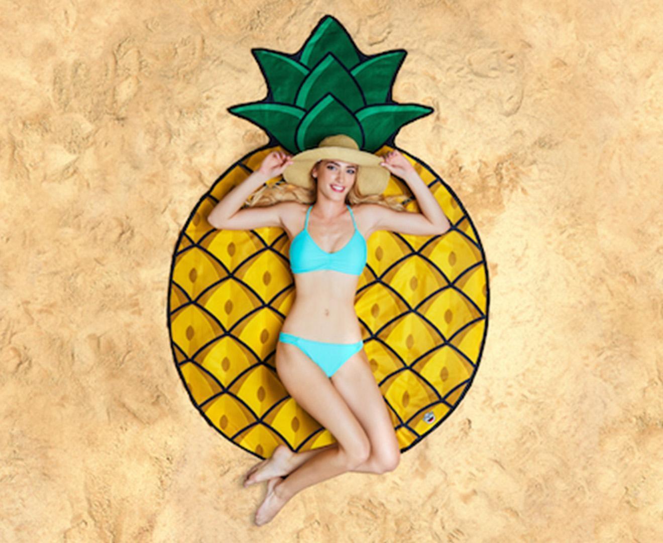 BigMouth Inc. 152cm Gigantic Pineapple Beach Blanket Outdoor Swimming Pool Mat - Image 1