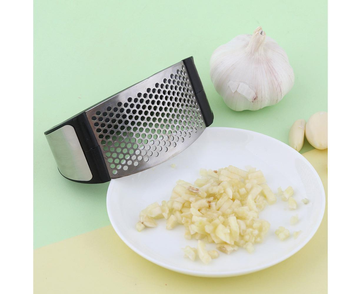 Garlic Grater Stainless Steel Manual Garlic Crusher Pressing Tool Household Kitchen Supplies - Image 2
