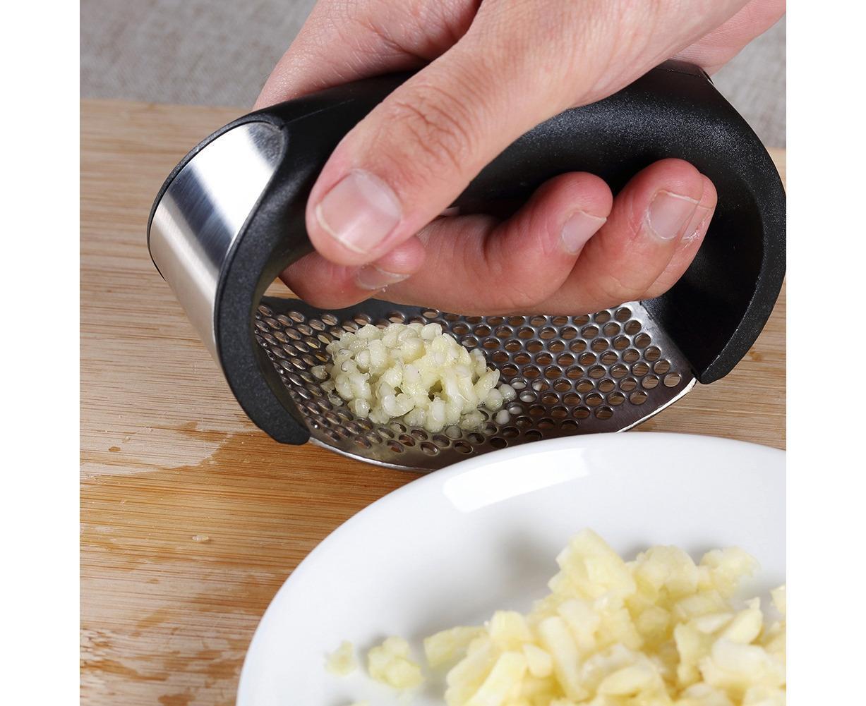 Garlic Grater Stainless Steel Manual Garlic Crusher Pressing Tool Household Kitchen Supplies - Image 3