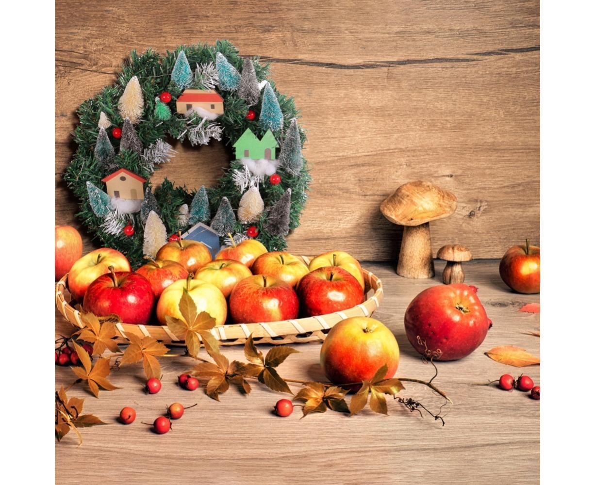 Christmas Wreath, Green, Crestwood Spruce, White Lights, Decorated with Pine Cones, Berry Clusters, Frosted Branches, Christmas Collection - 35CM - Image 8