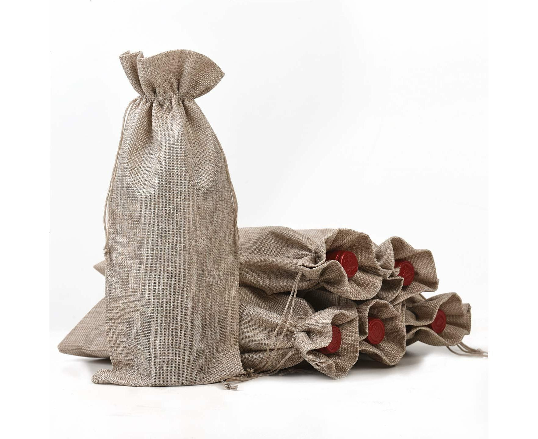 6 Burlap Bags with Drawstring, Rustic Gift Bag Bulk Pack for Mugs, Mason Jars, Wedding Party Favors, Grocery, Gift and Treat Pouches - Image 4
