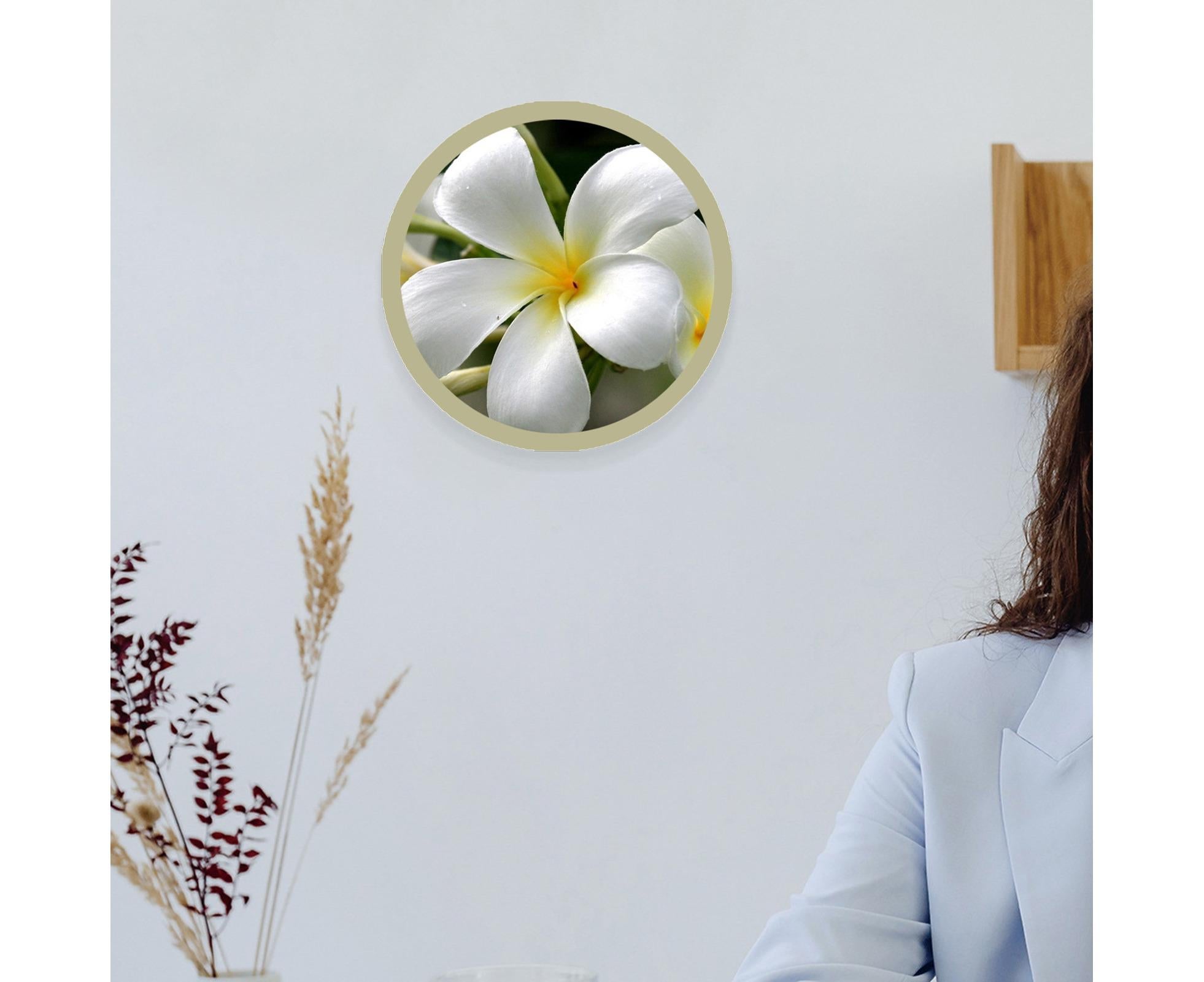 6inch Photo Frame Smooth Surface Fine Workmanship Round Wall Mounted Picture Storage Holder Home Supply - Golden - Image 4