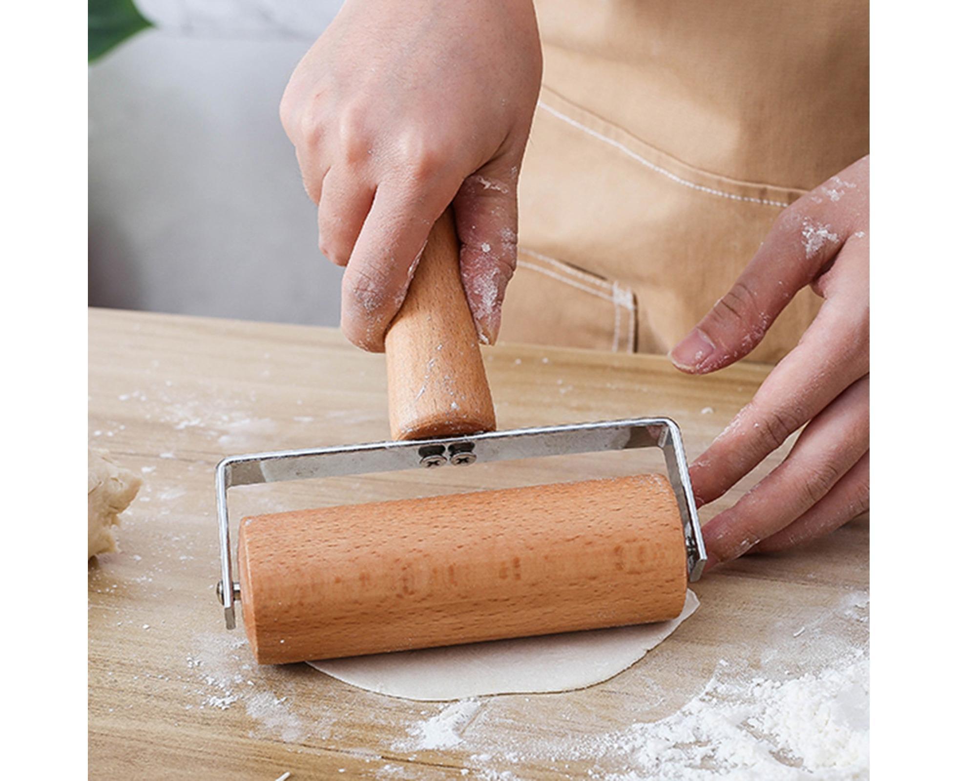 Rolling Pin Non-stick Wheel Design Wood Kitchen Rolling Pin for Dough Rolling-Wood Color - Image 3