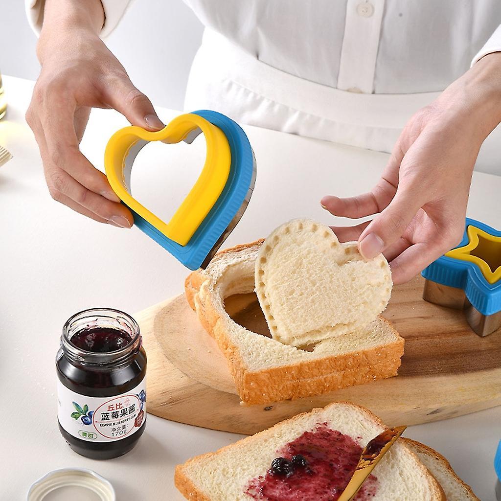 Plastic Sandwich Maker Bread Moulds Lunch Sandwich Cutters - Image 3
