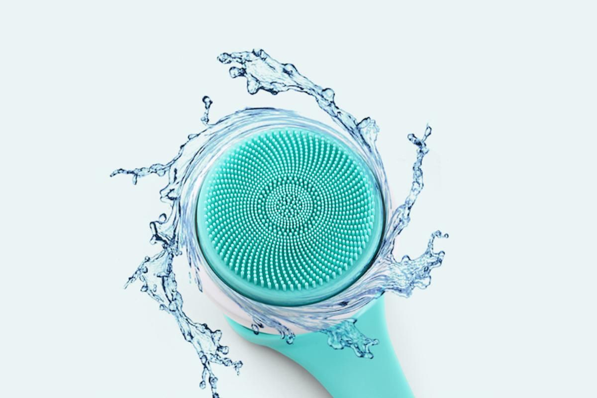 Electric Body Brush for Back with 5 Interchangeable Heads Long Handle for Spa Shower - Green - Image 5