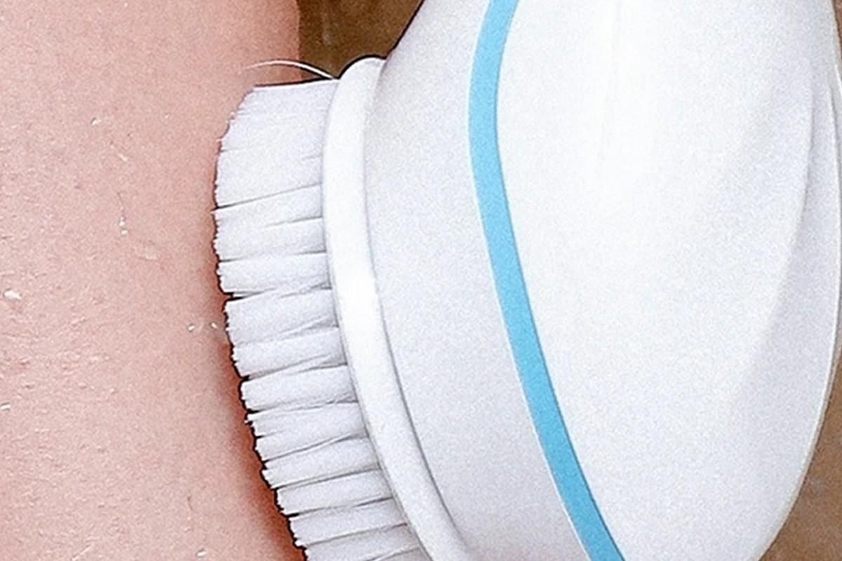 Rechargeable Body Brush Kit with Long Handle -Blue - Image 5