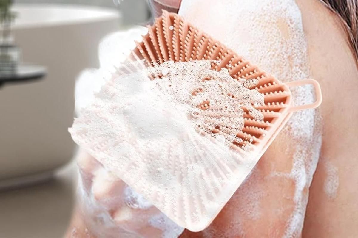 Dual Sided 2 In 1 Silicone Body Shower Scrubber Body Brush Buffer Scrubber - Pink - Image 5