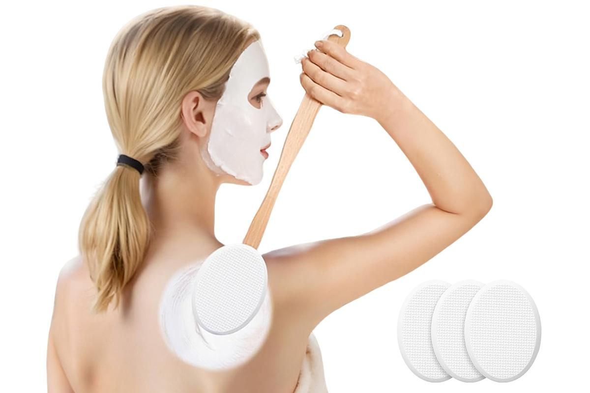 Back and Foot Lotion Applicator with 4 Replacement Pads Sunscreen Applicator Tool - White - Image 1