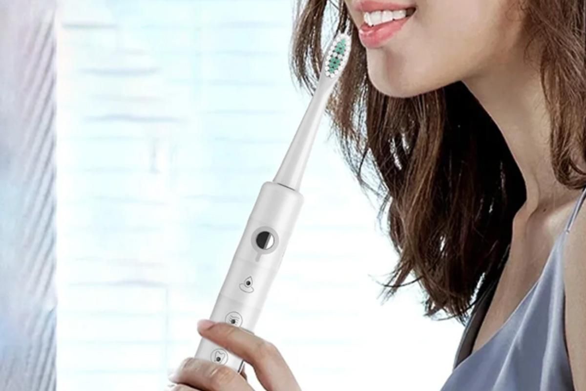 Electric Toothbrush for Adults Powerful Sonic Toothbrush 6 Modes with 4 Replacement Brush Heads - White - Image 2