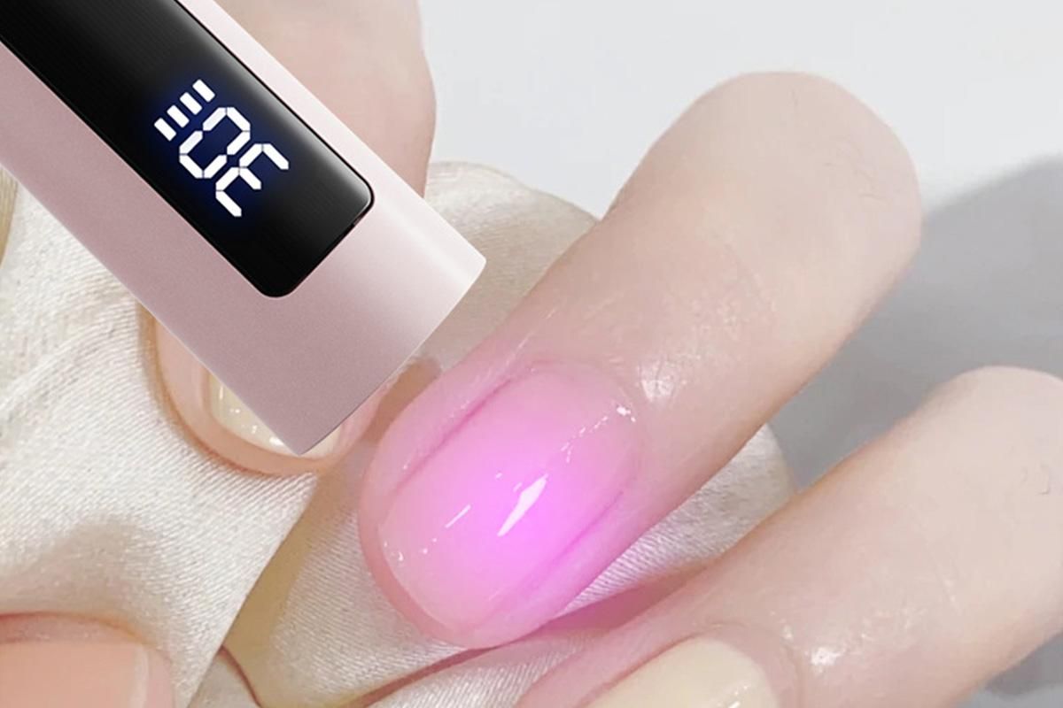 Portable Touch Nail Lamp - Cordless Mini LED Gel Curing UV Light with Timer - Pink - Image 5