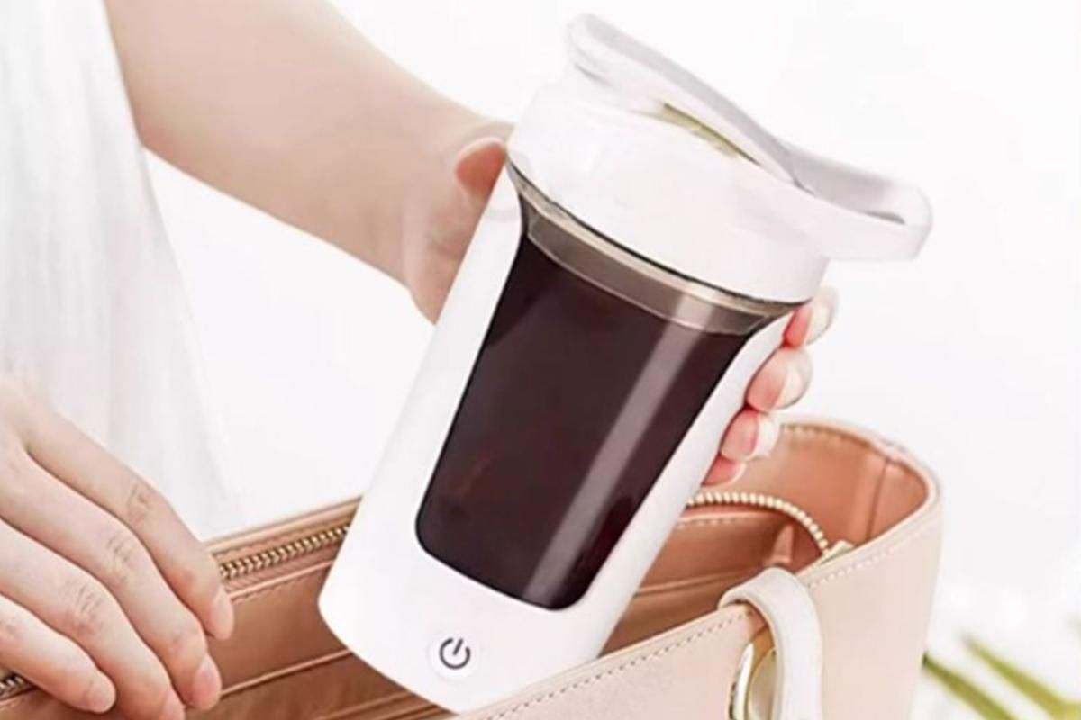Electric Shaker Bottle USB Rechargeable Protein Mixer Cup Auto Blending Mug - White - Image 3