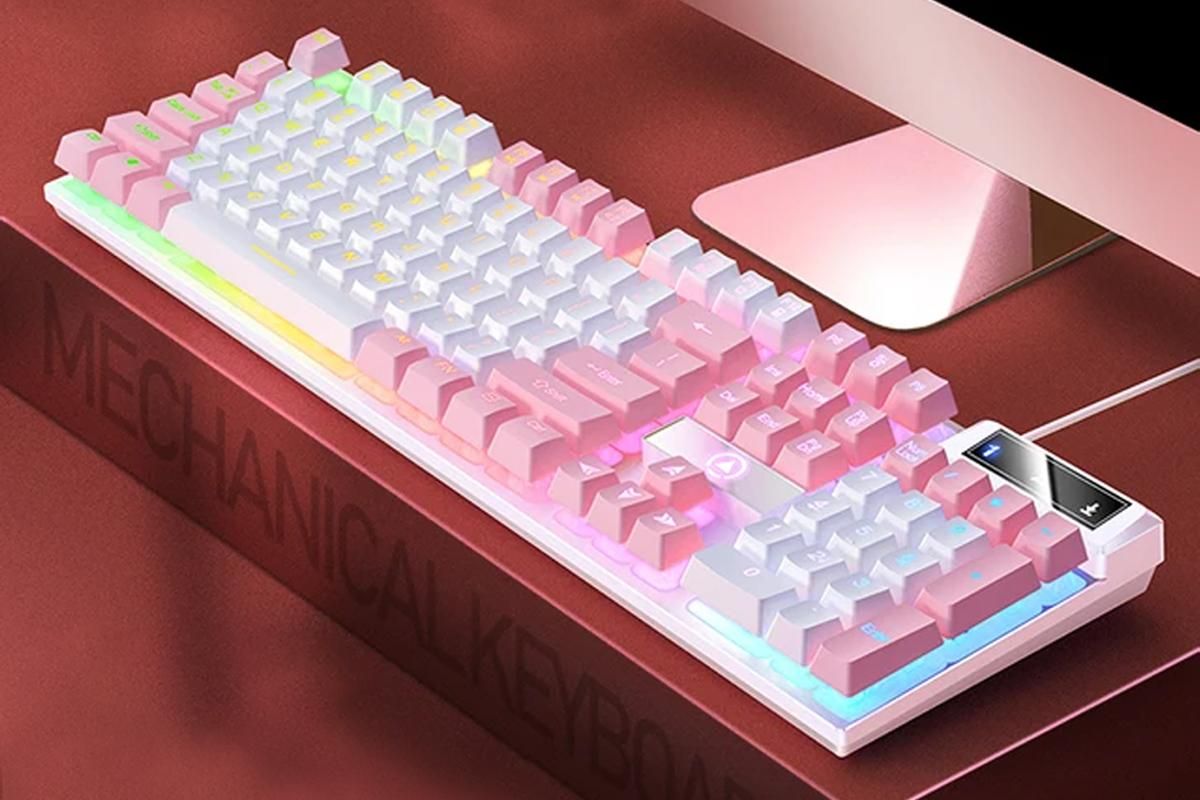 104 Keys Mechanical Gaming Keyboard Wired Backlit Keyboard Hot-Swap Mechanical Keyboard Wired Gaming Keyboard with Number Pad -Pink - Image 2