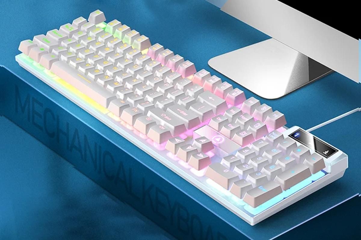 104 Keys Mechanical Gaming Keyboard Wired Backlit Keyboard Hot-Swap Mechanical Keyboard Wired Gaming Keyboard with Number Pad -White - Image 2