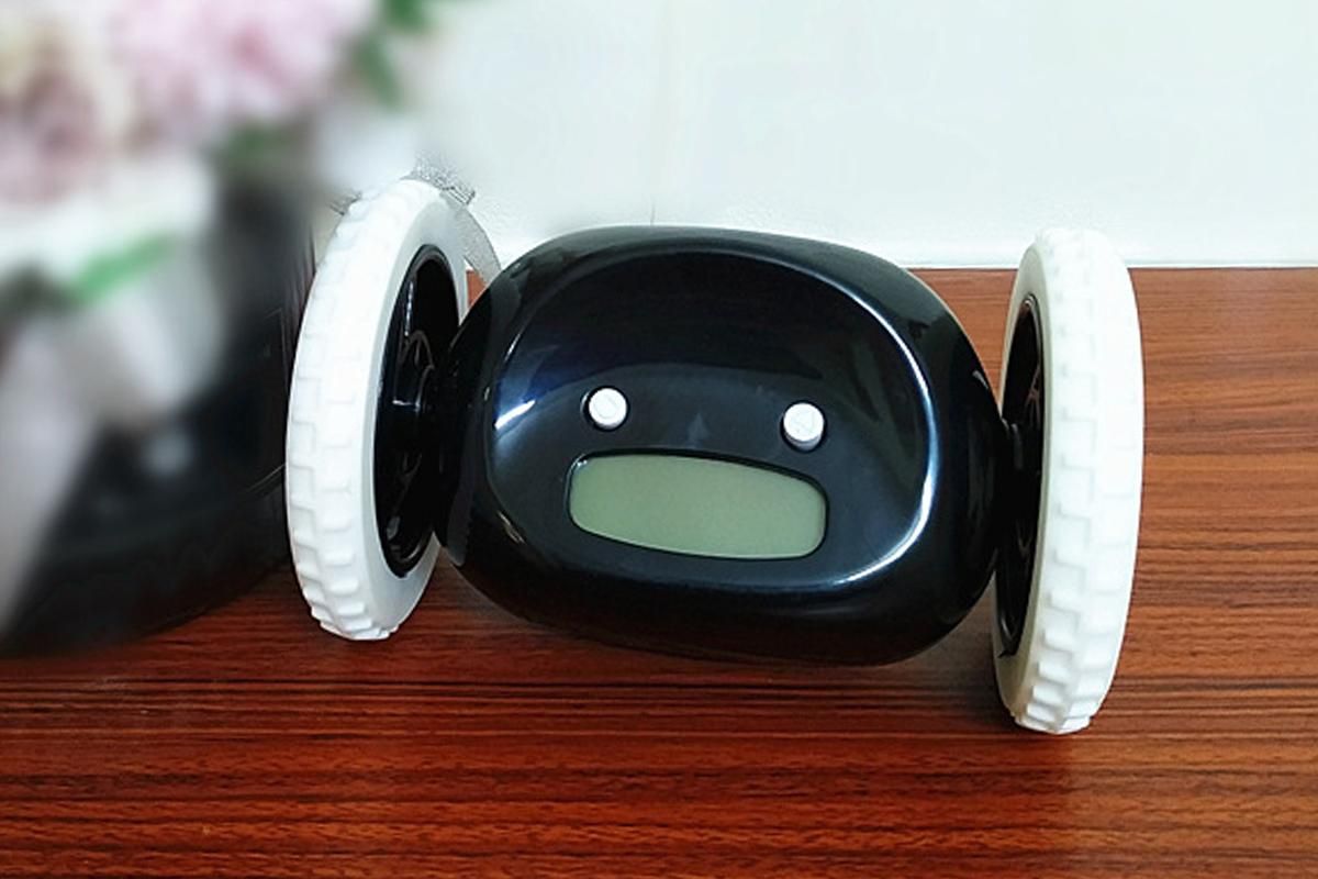 Rolling Loud Alarm Clock Runaway Bedside Mobile Clock for Deep Sleepers Home Decoration - Black - Image 5