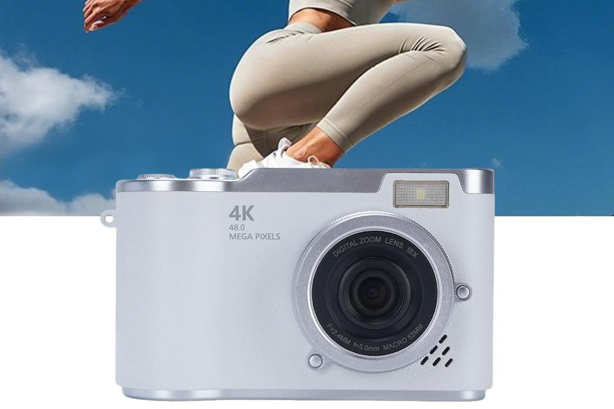 HD 1080P Flip Screen Retro Digital Camera 2.4-inch Display with 64GB TF Card - White - Image 6