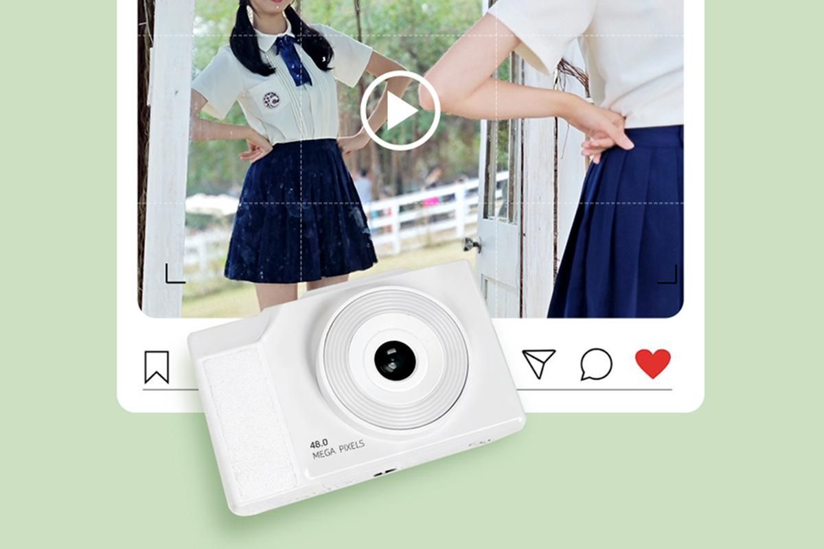 Digital Camera With 180 Degree Flip Screen 16X Digital Zoom Camera With 32G Memory Card -White - Image 4
