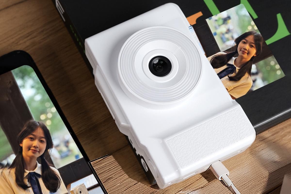 Digital Camera With 180 Degree Flip Screen 16X Digital Zoom Camera With 32G Memory Card -White - Image 5