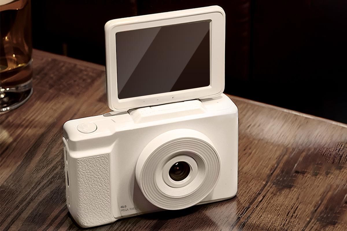 Digital Camera With 180 Degree Flip Screen 16X Digital Zoom Camera With 32G Memory Card -White - Image 6