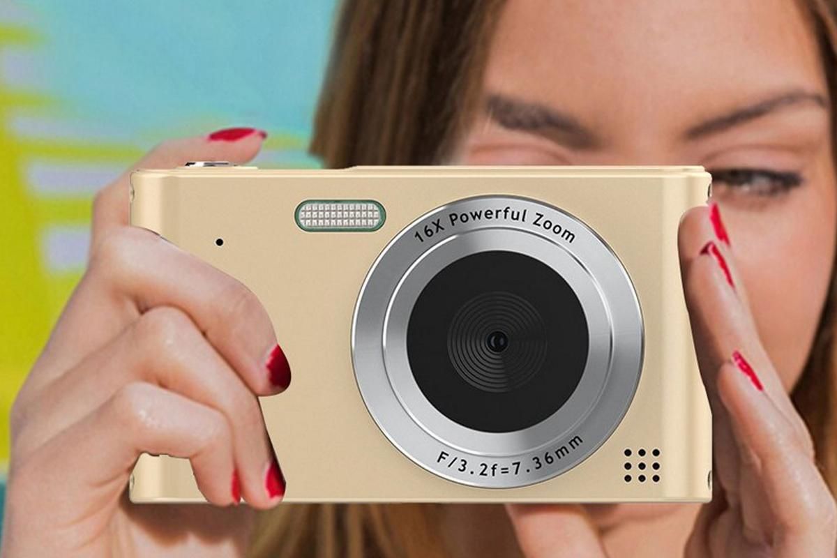 4K Digital Camera for Photography Vlogging Camera for YouTube Video 16X Digital Zoom with 32G Memory Card - Gold - Image 3
