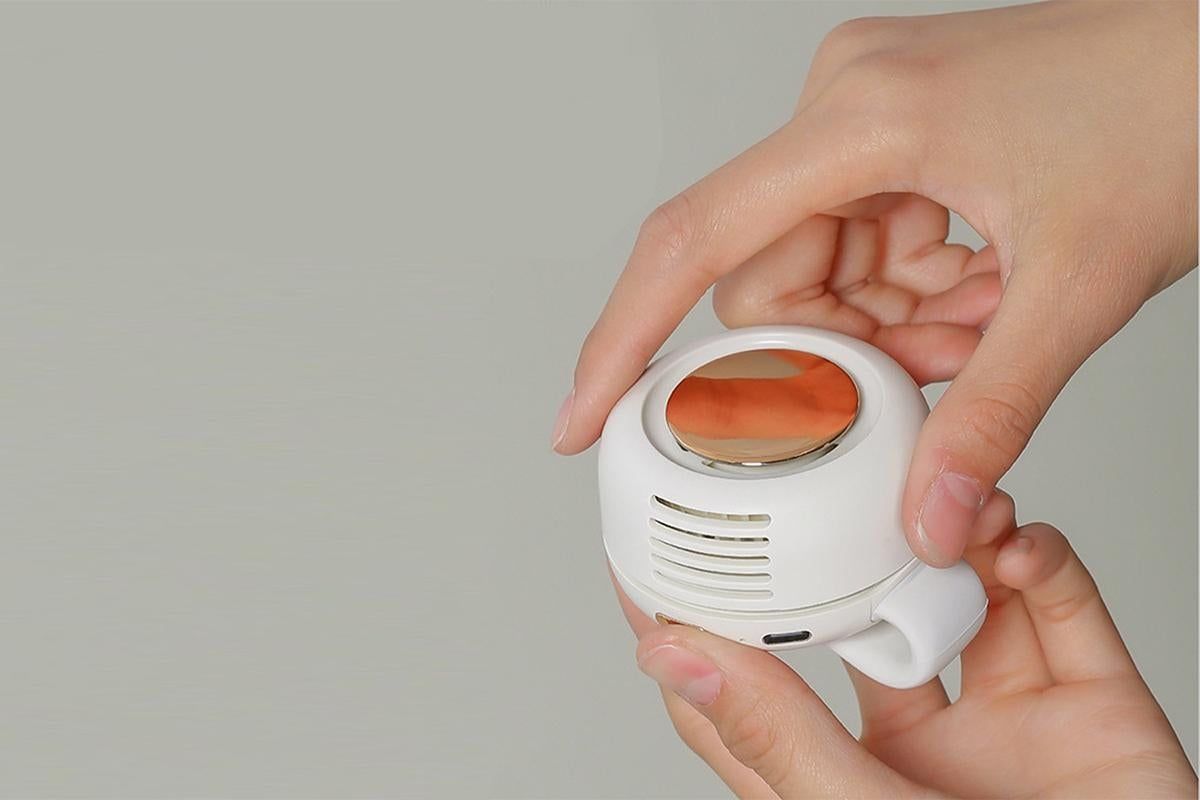 Mini Portable Clip Fan 360 Degree Rotatable Small Personal Fan with Clip 3 Speeds USB Rechargeable Cooling Fan - Image 8