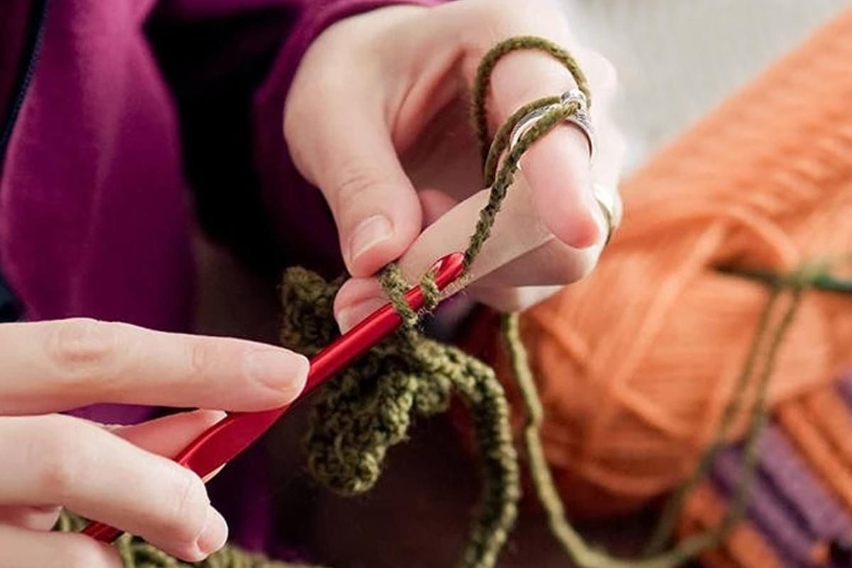 2Pcs Knitting Crochet Loop Ring for Fingers 2Pcs Knitting Yarn Guide Finger Holder-Style 3 - Image 5