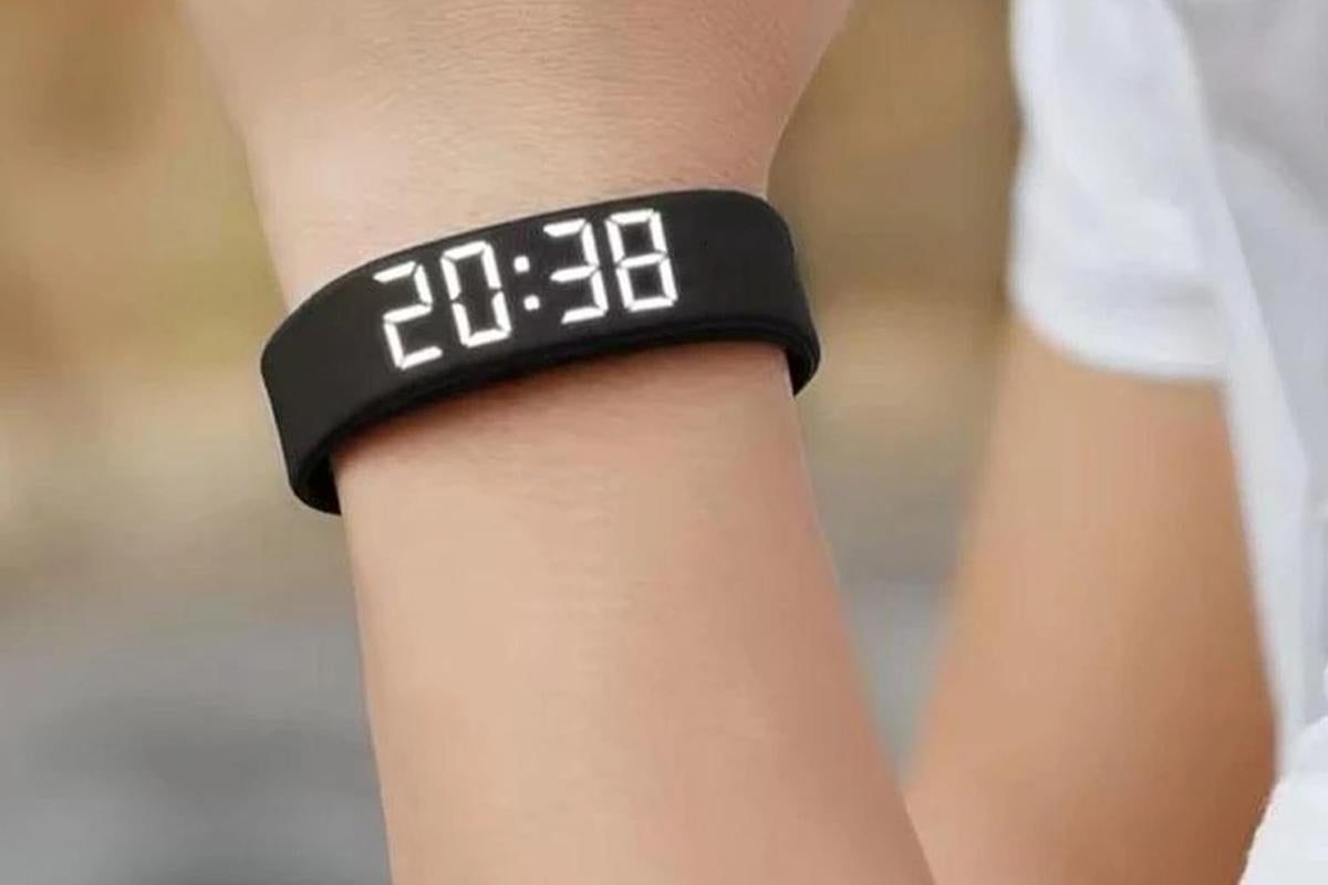 Digital Sports Watch Pedometer Vibrating Alarm Wristband - Black - Image 7
