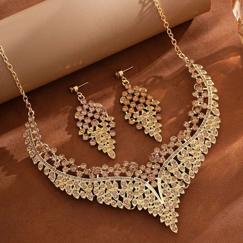 Affordable Luxury, Statement-Making Full-Diamond Necklace and Earring Set, Accessories for Banquets, Parties, and Weddings – Gold - Image 3