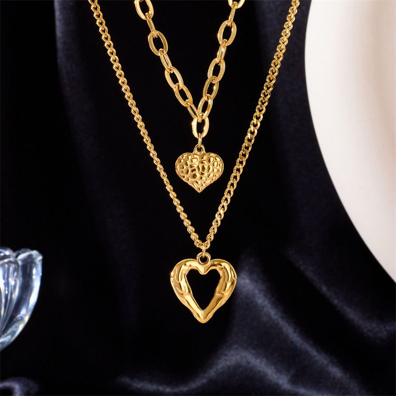 Women's Layered Necklace with Gold-Plated Heart Pendant – Vintage-Style Women's Necklace - Image 4